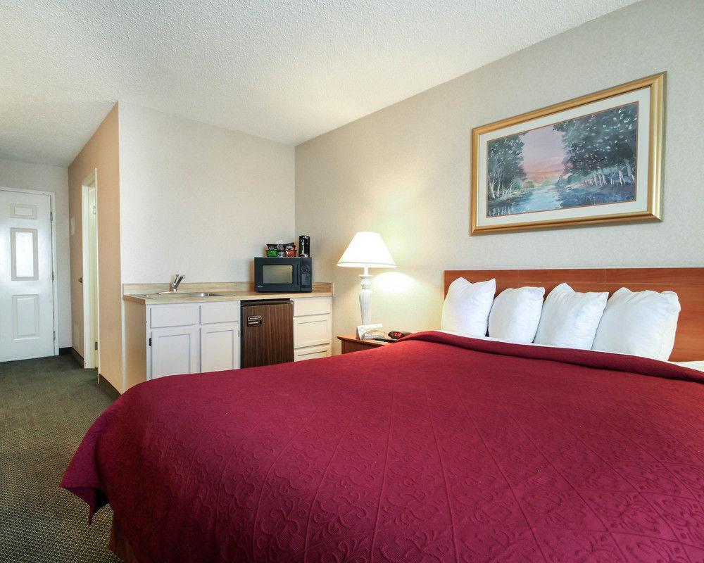 Quality Inn Airport East El Paso Exterior photo